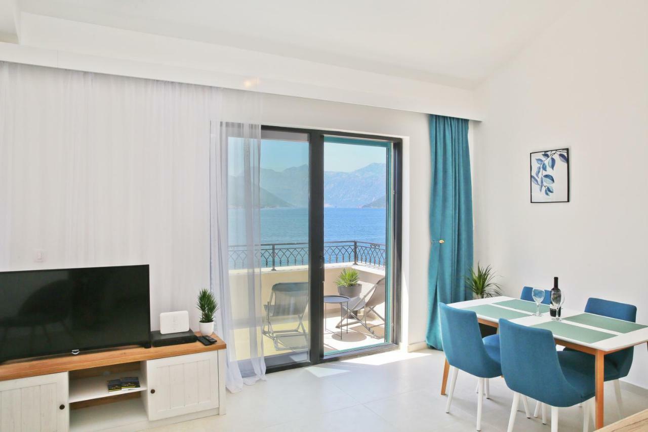 Apartments Boka Blue Dobrota Kotor Exterior photo