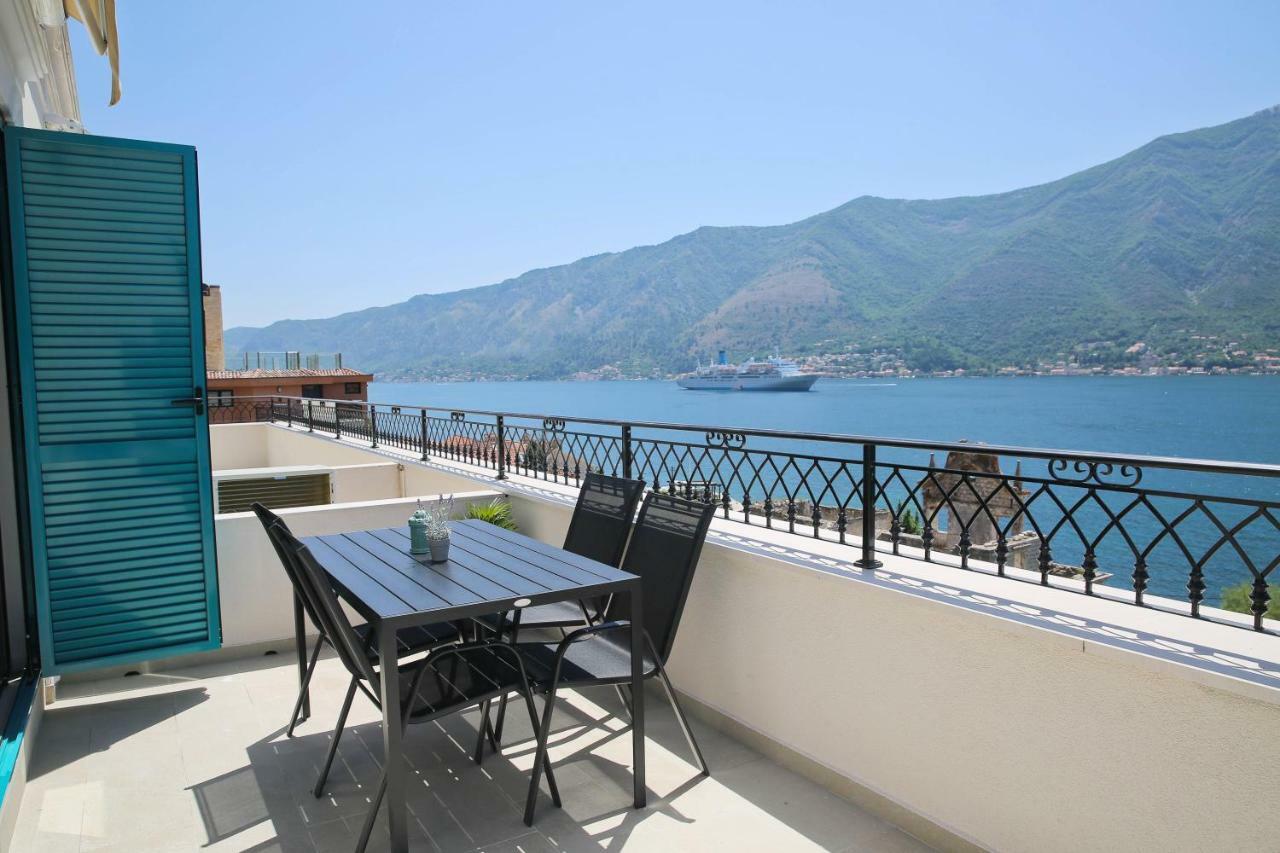 Apartments Boka Blue Dobrota Kotor Exterior photo